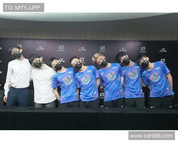 LNG战队在冠军杯积分榜中以58分稳居第一名展现强劲实力