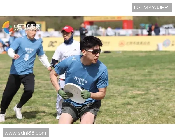 杭州飞盘队在攀岩联赛中以52分稳居积分榜首位